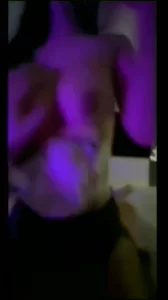 趁老公出差约我去她家偷情超级刺激对白淫荡！这骚女太骚了 淫语挑逗我需